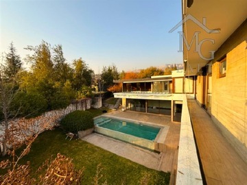 Casa en arriendo mensual en Piedra Roja, Colina - 5 dormitorios, 3 baños