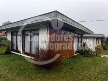 Local Comercial en venta en Sector comercial Isla Teja, Valdivia, Valdivia - 5 dormitorios, 3 baños