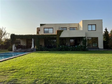 Casa en venta en Las brisas 50000 colina, Colina - 6 dormitorios, 5 baños