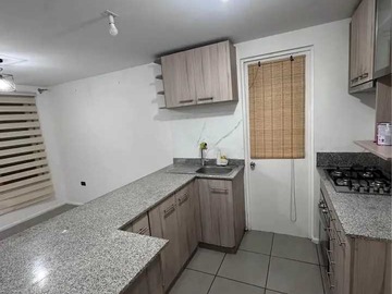 Casa en arriendo mensual en Moderna Vivienda con Gran Luminosidad (176576), Padre Hurtado - 3 dormitorios, 3 baños