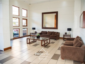 Departamento en venta en Metro Monseñor Eyzaguirre, Ñuñoa - 2 dormitorios, 2 baños
