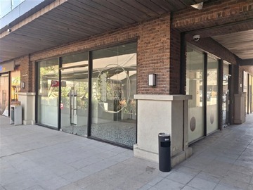 Local Comercial en arriendo mensual en Lo Barnechea, Lo Barnechea - 1 baño
