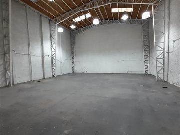 Local Comercial en arriendo mensual en Padre Orellana - Maule, Santiago - 6 baños