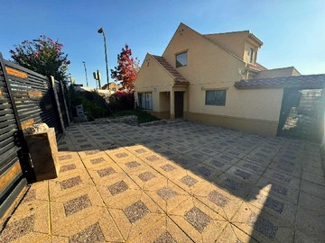 Casa en arriendo mensual en Hermosa casa con gran patio (166594), La Florida - 3 dormitorios, 3 baños