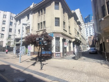 Oficina en arriendo mensual en Compañía 1312, Santiago, Santiago - 6 dormitorios, 4 baños