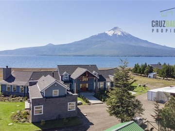 Casa en venta en Espectacular casa con orilla de Lago, camino a Ensenada, Puerto Varas - 5 dormitorios, 6 baños