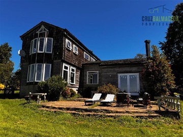 Casa en venta en Playa Venado, Puerto Varas - 5 dormitorios, 4 baños