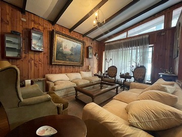 Casa en venta en Venta de casa!!, Ñuñoa - 8 dormitorios