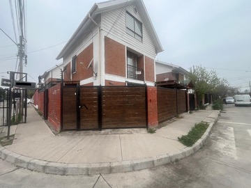 Casa en venta en Nemesio Antunez, Maipú - 5 dormitorios, 4 baños