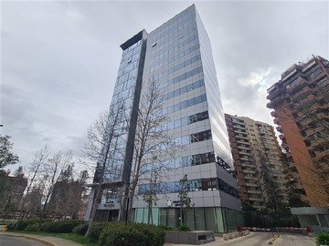 Oficina en arriendo mensual en Los Militares / La Castellana, Las Condes - 3 dormitorios, 3 baños