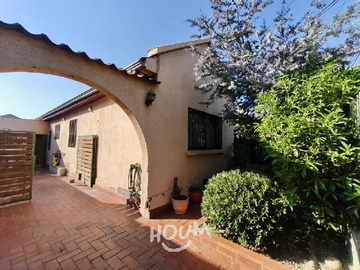 Casa en venta en Elcira Lemus, Recoleta - 3 dormitorios, 2 baños