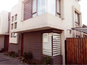 Casa en venta en Lientur 7234, La Florida, Región Metropolitana de Santiago 8240000, Chile, La Florida - 3 dormitorios, 2 baños