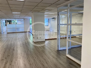 Oficina en arriendo mensual en Roger de Flor / Carmencita, Las Condes - 4 dormitorios, 4 baños