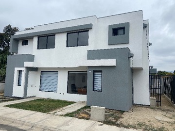Casa en arriendo mensual en Casa en Arriendo en Excelente Condominio en Limache - 3 dormitorios, 2 baños