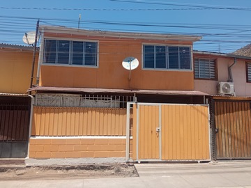 Casa en venta en José Zúñiga Cornejo, Lampa - 3 dormitorios, 1 baño