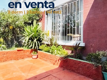 Casa en venta en Amplia Casa de Dos Pisos en Sector Residencial Belloto 2.000 - 3 dormitorios, 2 baños