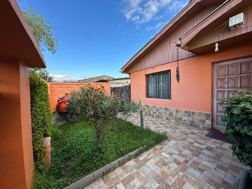 Casa en venta en Zürich Norte 0770, La Cisterna, Región Metropolitana de Santiago 7970000, Chile, La Cisterna - 4 dormitorios, 2 baños