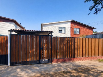 Casa en venta en Pasaje Lirquen 4364, Puente Alto, Región Metropolitana de Santiago 8150000, Chile, Puente Alto - 3 dormitorios, 1 baño