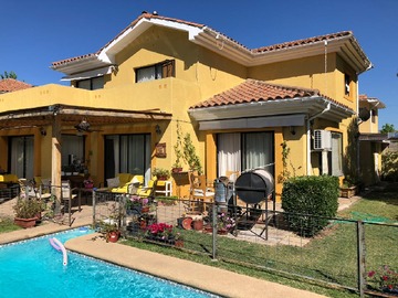 Casa en venta en Las Azaleas, Rancagua - 4 dormitorios, 3 baños