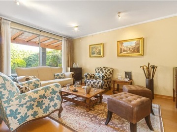 Casa en venta en The British Royal School. Pintor Pacheco Altamirano con Alcalde Eduardo Castillo Velasco, La Reina - 4 dormitorios, 4 baños