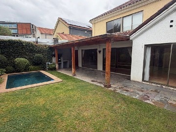 Casa en venta en Las Condes, San Carlos de Apoquindo, Las Condes - 4 dormitorios, 2 baños