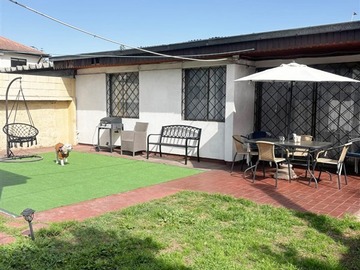 Casa en venta en Casa en Venta en Ramon Cruz/Pasaje Peñablanca - 4 dormitorios, 2 baños