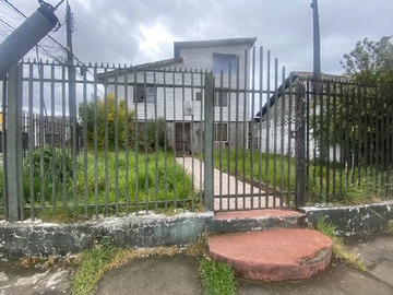 Casa en venta en Av. Presidente ibañez, Puerto Montt - 6 dormitorios, 3 baños