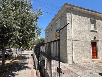 Local Comercial en venta en Propiedad Adaptada para Salud / Providencia (169568), Providencia - 3 baños