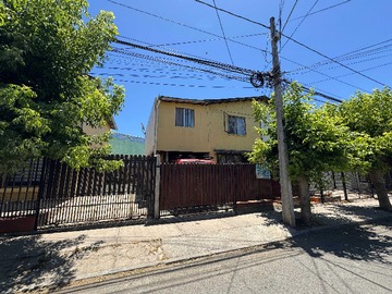 Casa en venta en Moderna y Luminosa, Ideal para Familias (135429), Melipilla - 5 dormitorios, 2 baños