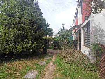 Casa en venta en Casa familiar/ Barrio Los Adoquines, Ñuñoa (173639), Ñuñoa - 5 dormitorios, 4 baños