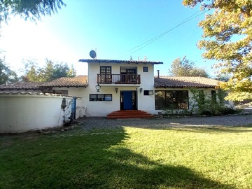 Casa en venta en El cruceral i, pirque, Pirque - 4 dormitorios, 3 baños