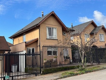 Casa en venta en Venta casa torre de la vela 1260 torreones, Concepción - 4 dormitorios, 4 baños