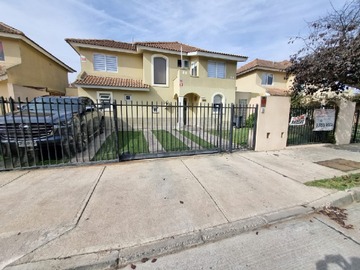 Casa en venta en Alejandro a. Daud noemi, La Serena - 4 dormitorios, 3 baños
