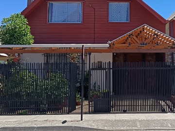 Casa en venta en Calle Edgardo Garrido Merino 7830, San Pedro de la Paz - 4 dormitorios, 2 baños