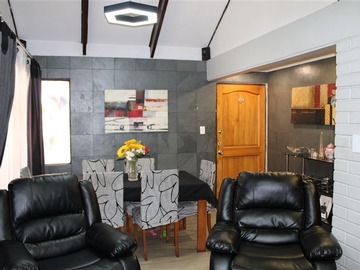 Casa en venta en Av. La Florida/ Walker Martinez, La Florida - 3 dormitorios, 2 baños
