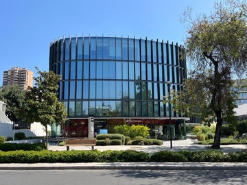 Oficina en arriendo mensual en Nueva costanera, Vitacura - 2 baños