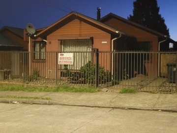 Casa en arriendo mensual en Los Ulmos 1.800, Villarrica - 3 dormitorios, 2 baños