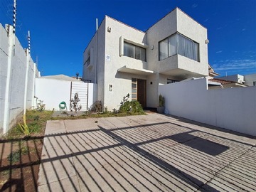 Casa en venta en Geronimo mendez, Coquimbo - 3 dormitorios, 2 baños