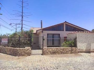 Casa en venta en Casa en venta villa Solar de San Fernando (79128), Copiapó - 5 dormitorios, 3 baños