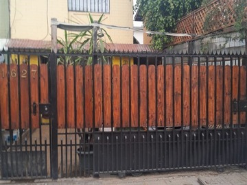 Casa en venta en Villa Miraflores, Brasil - Vicuña Maquena, Renca - 2 dormitorios, 2 baños