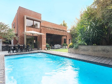 Casa en venta en Amplios Espacios en San Carlos de Apoquindo (170794), Las Condes - 5 dormitorios, 5 baños