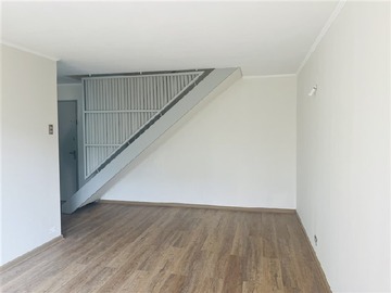 Departamento en venta en Departamento en la Unidad Vecinal de Providencia entre los metros Pedro de Valdivia y Manuel Montt, inserto en un gran parque, Providencia - 3 dormitorios, 2 baños
