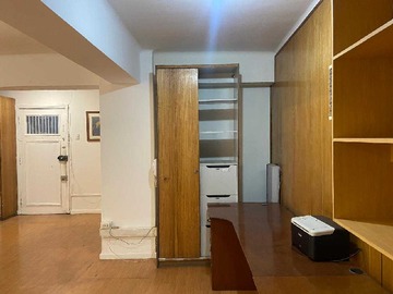 Oficina en venta en Se vende oficina de 80m2 en Huerfanos (178214), Santiago - 2 dormitorios, 2 baños