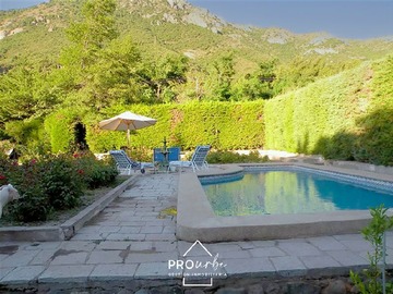 Casa en venta en Venta Hermosa Casa Construcción Sólida, 5.000 m2 Terreno, El Manzano, San Jose de Maipo, San José de Maipo - 6 dormitorios, 4 baños