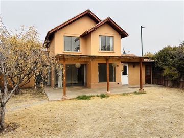 Casa en venta en Condominio los arrayanes, Colina - 4 dormitorios, 3 baños