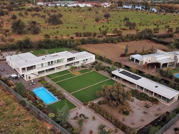 Casa en venta en Polo de manquehue iv, Colina - 7 dormitorios, 6 baños