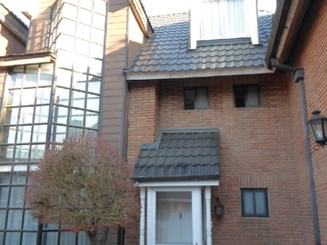 Casa en venta en Casa de 3 Pisos en Centro de los Angelez - 4 dormitorios, 4 baños