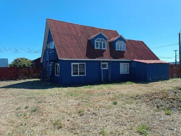Casa en venta en Casa de Esquina en Puerto Saavedra (167989), Saavedra - 8 dormitorios, 3 baños