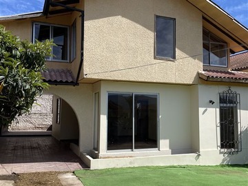 Casa en venta en Lautaro con Los Carreras, Quilpué - 4 dormitorios, 2 baños