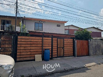 Casa en arriendo mensual en Óscar Castro, Puente Alto - 4 dormitorios, 2 baños